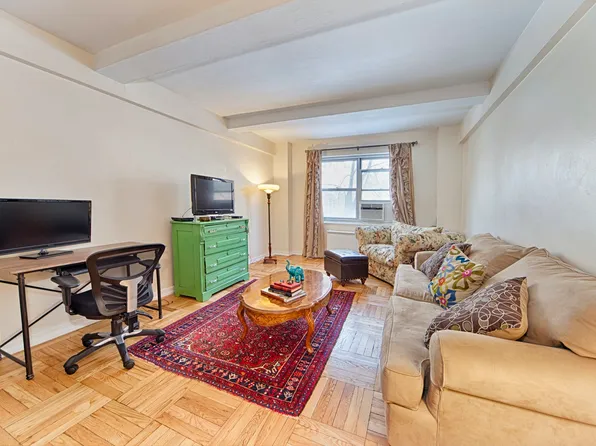 550 Grand Street image 1 of 7