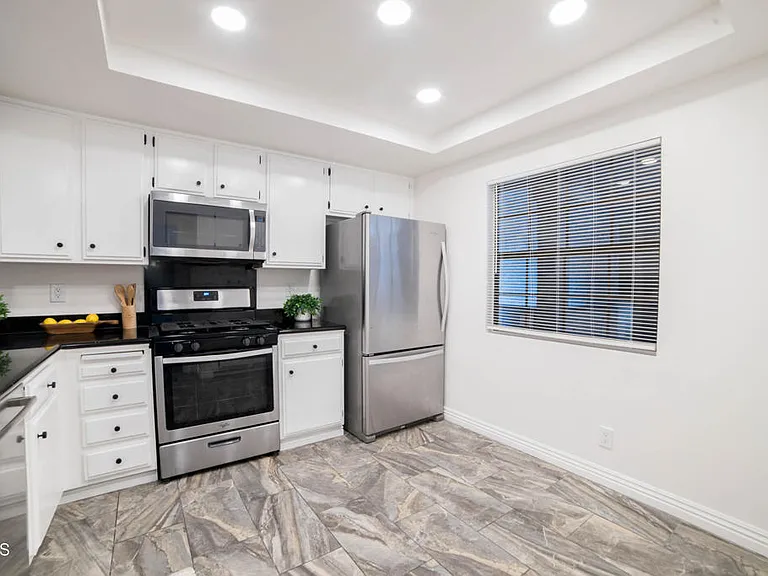 130 Monterey Rd #205 — Photo 17