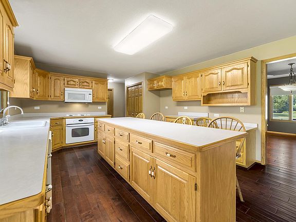 5th image of 1205 Wales Ct