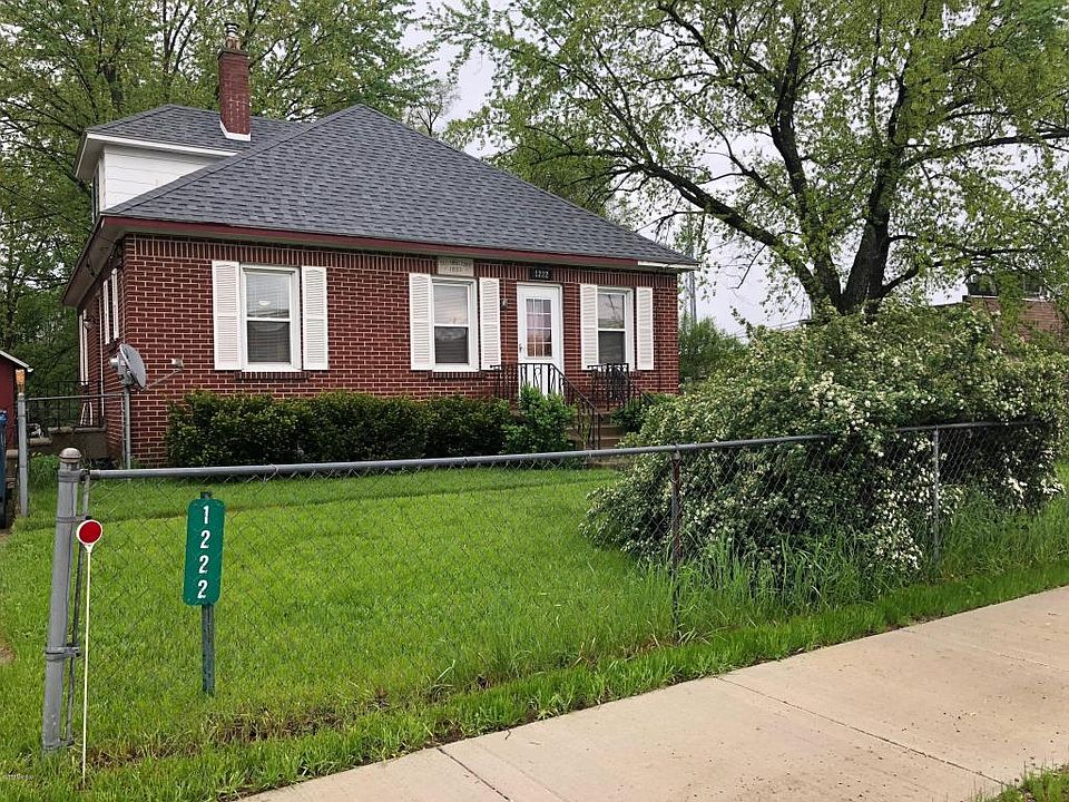 2nd image of 1222 Nazareth Rd