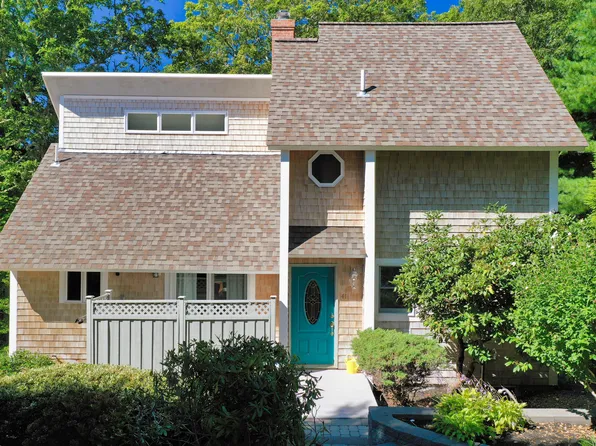 41 Halyard Lane, Mashpee, MA 02649