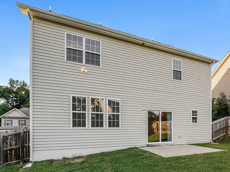 536 McCarthy Dr — Photo 17