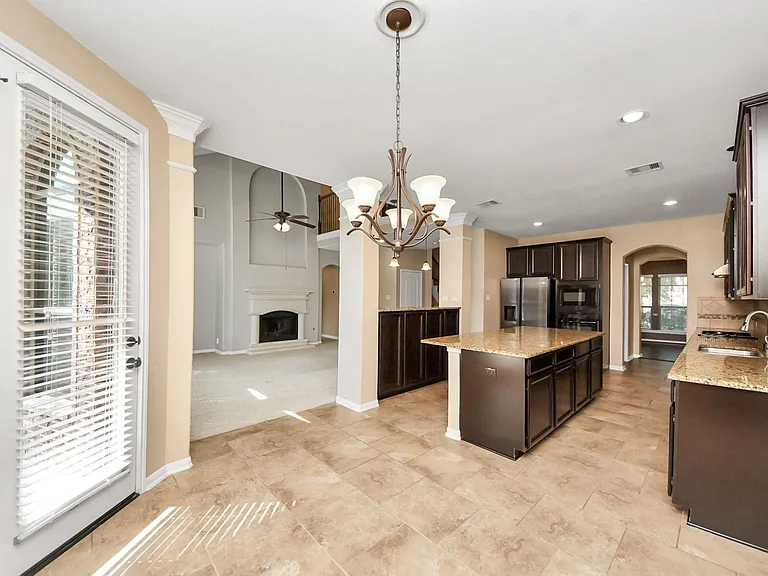 9427 Sapphire Bay Ln — Photo 17