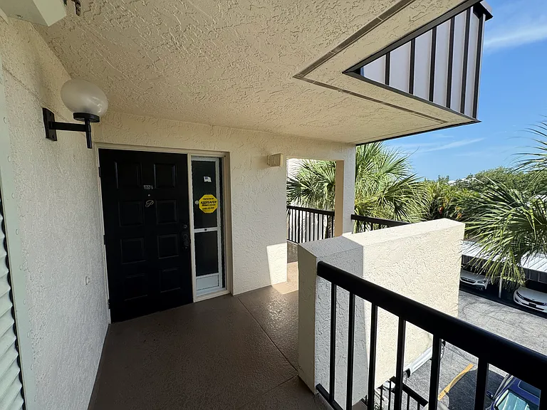 6979 Winkler Rd #336 — Photo 64