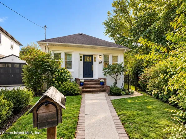 68 Eleanor St, Staten Island, NY 10306