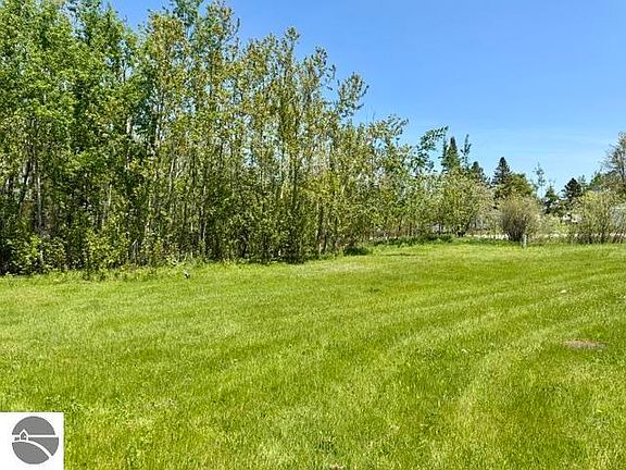 5th image of Paradise Ln
