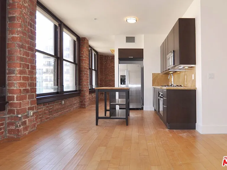 460 S Spring St #701 — Photo 6