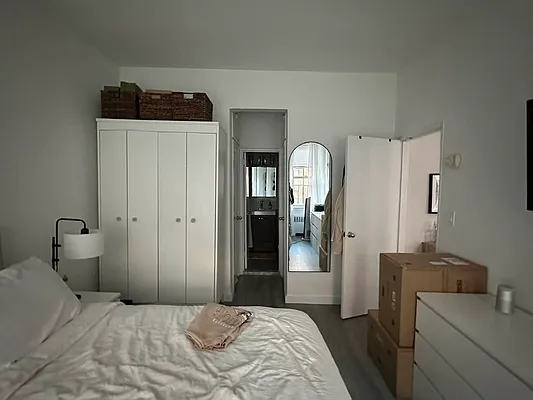 Rented by Eric Goodman Realty Corp | media 2