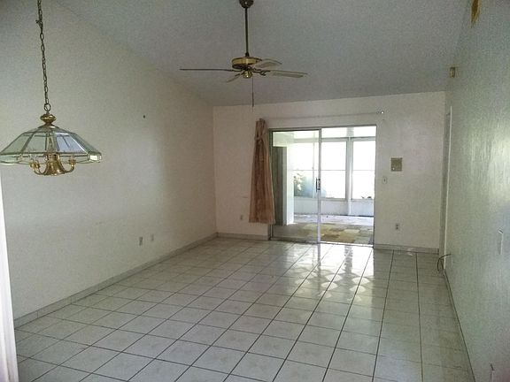 4th image of 677 Bablonica Dr