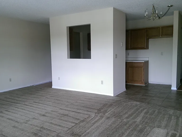 Chisholm Way Apartments — Photo 2