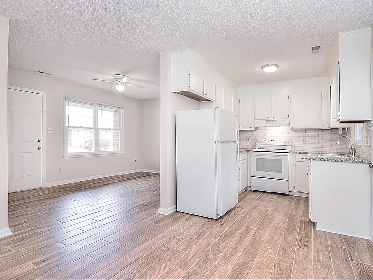 339 Sunny Hill Dr #339 — Photo 6