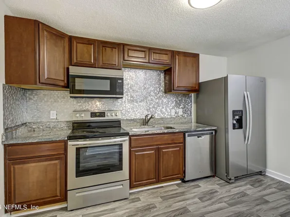 2674 SUNRISE VILLAGE Drive #C, Orange Park, FL 32065