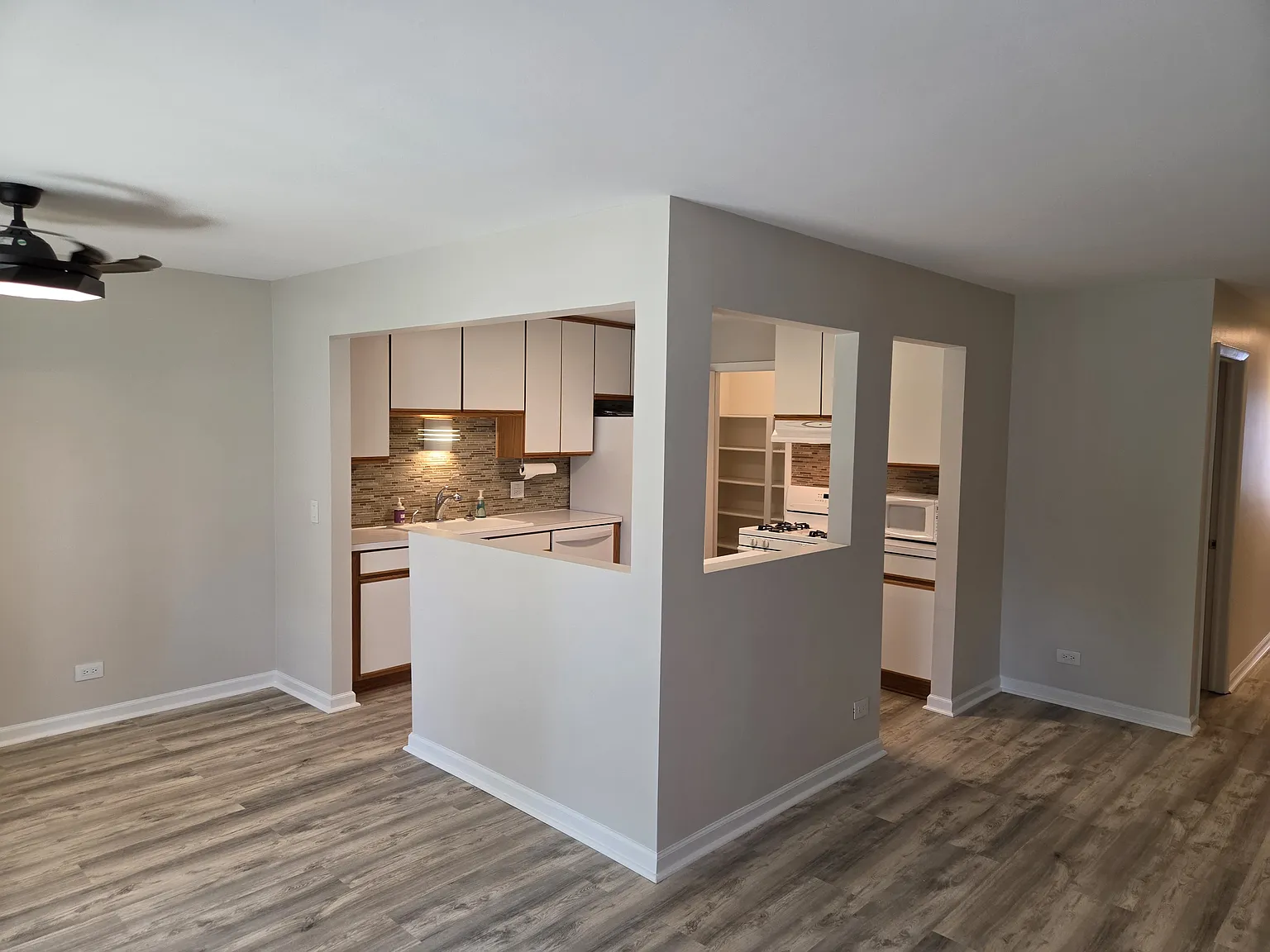 2 bed, 1200 sqft, $2,400 — Photo 2