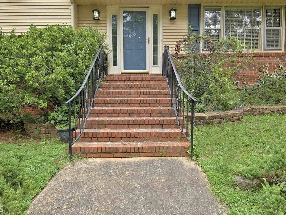 2nd image of 115 Brookshire Dr #8