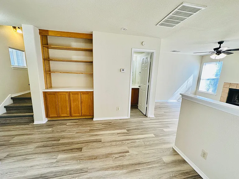 8814 Schick Rd — Photo 4