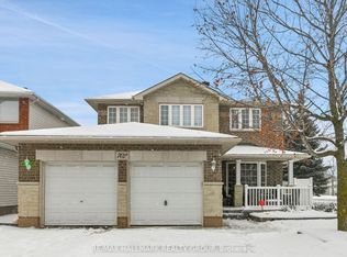 702 Mud Creek Cres, Ottawa, ON K1V 1W3