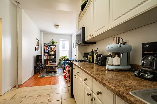 Rented by KYLM, LLC | media 24