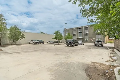 711 S Frio St #1302 — Photo 31