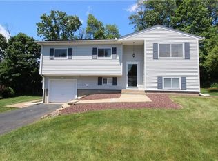 65 Heather Rd, Hamden, CT 06518