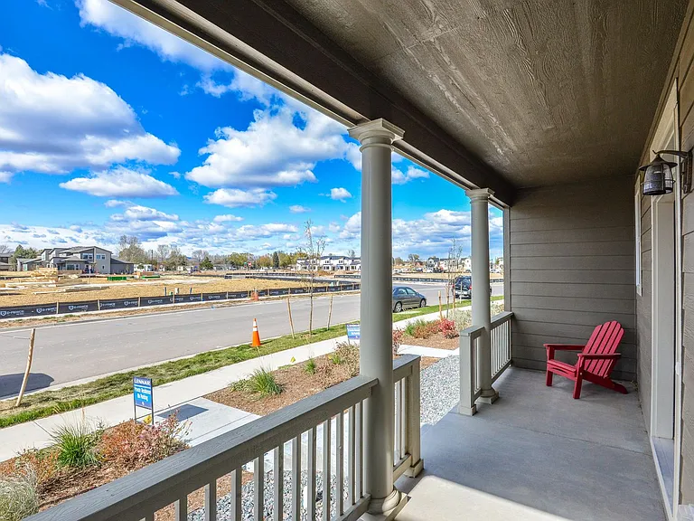 344 Zeppelin Way — Photo 4