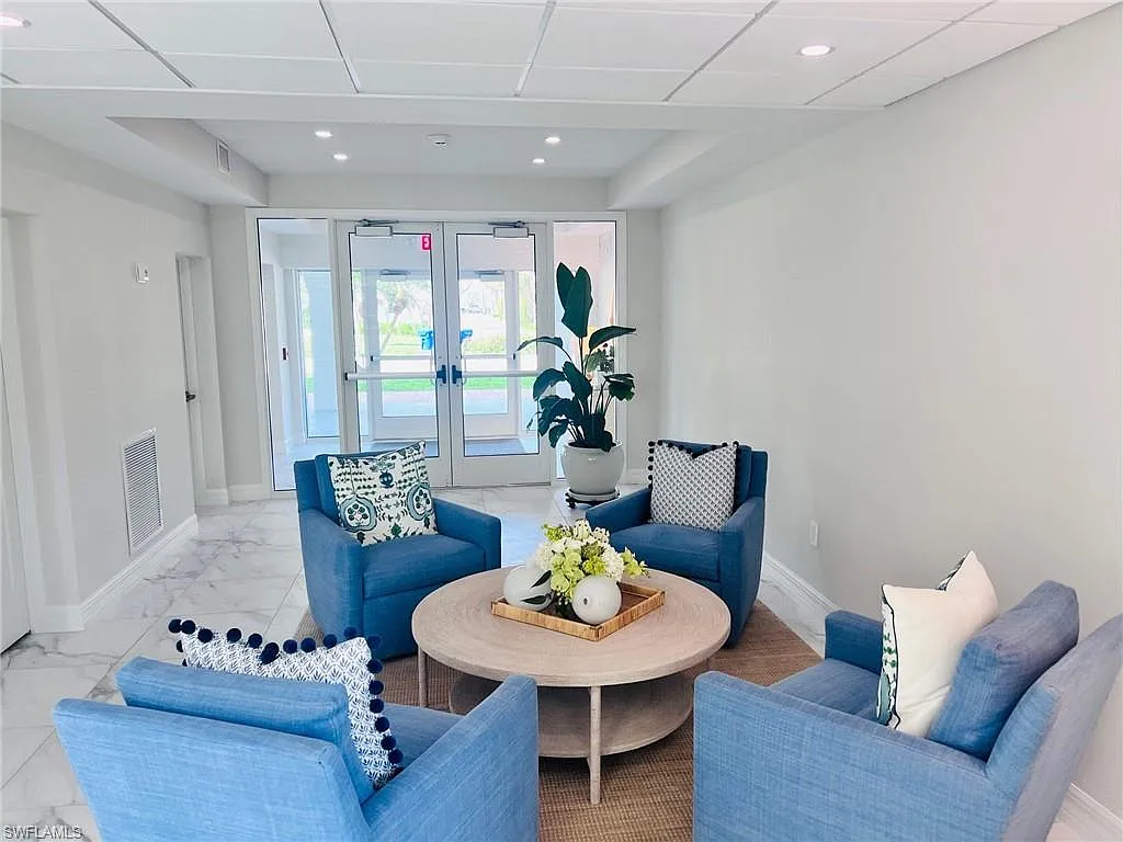 2 bed, 2.5 bath, 1810 sqft, $9,000 — Photo 3