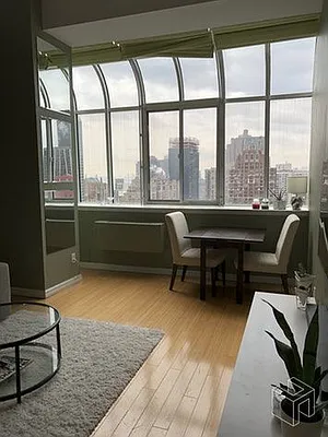 Rented by Halstead Real Estate | media 15