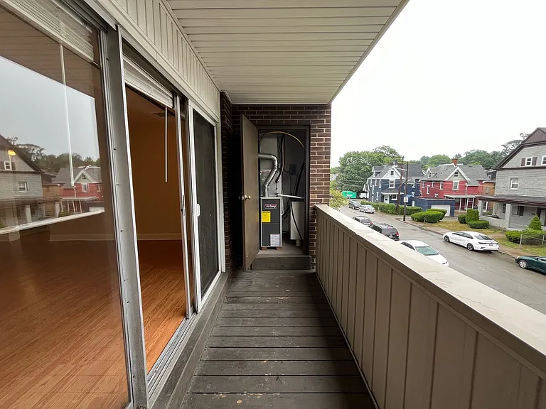 827 Highview St #6 — Photo 16