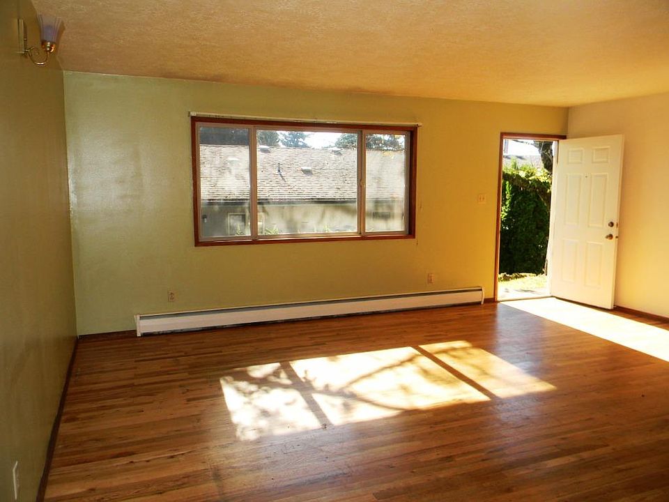 Sunny living room