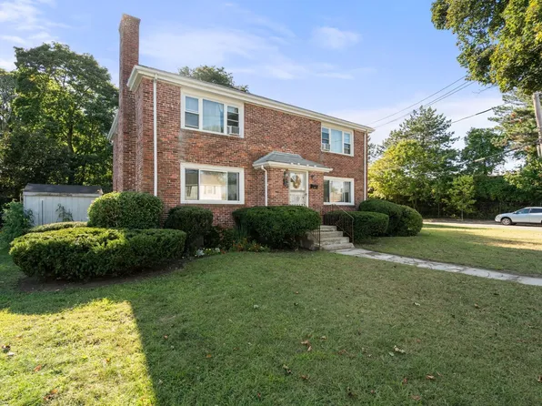 35 Farquhar Rd, Newton, MA 02460