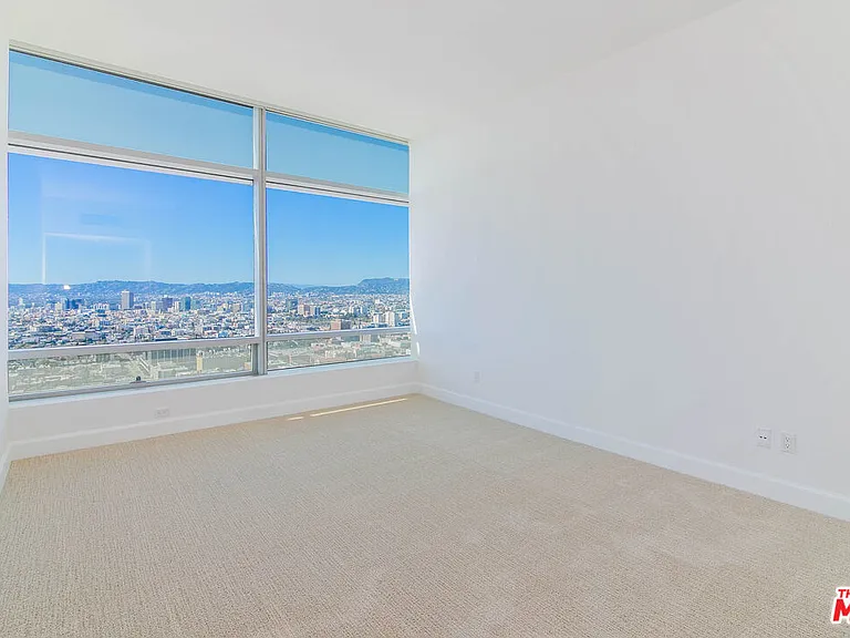 900 W Olympic Blvd #28C — Photo 8