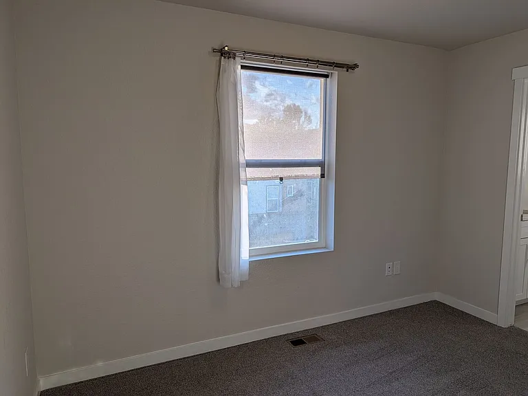 2419 Zorro Hts — Photo 15
