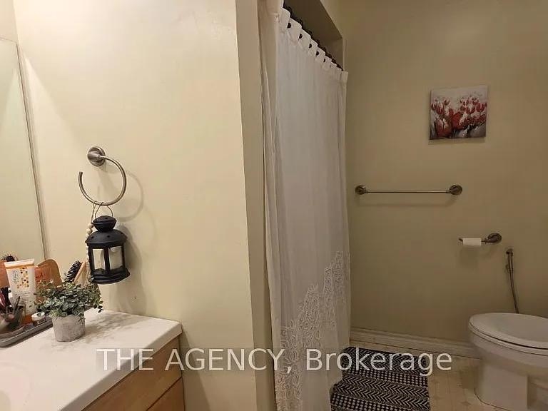 69 Silas Hill Dr #UPPER — Photo 12