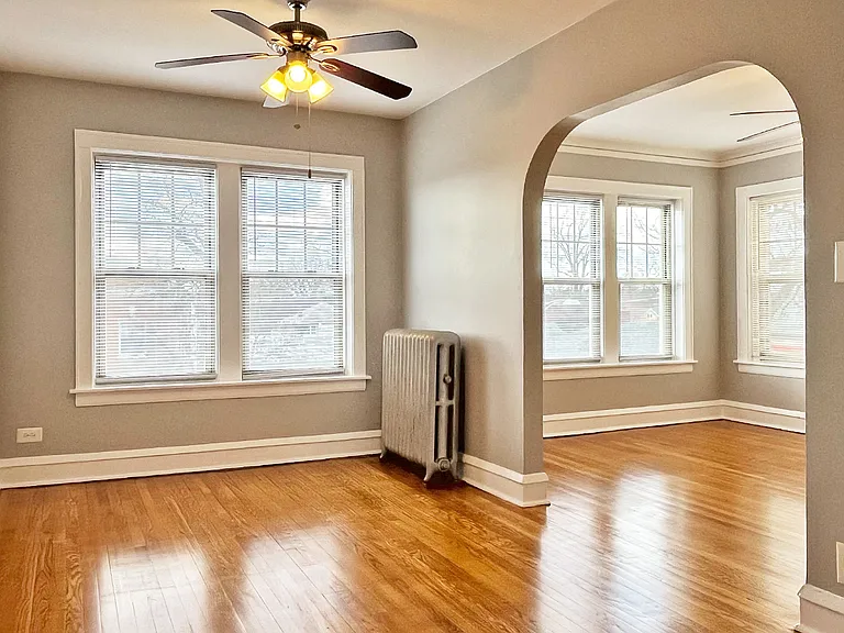 532 Des Plaines Ave. — Photo 3