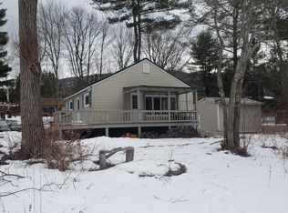 1601 Barber Pond Rd, Pownal, VT 05261