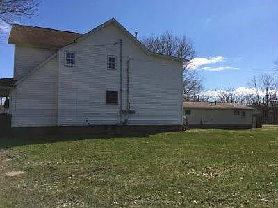1135 E Grant St — Photo 8