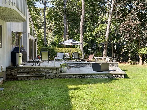 3rd image of 72 Sea Farm Ln