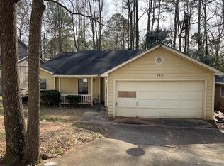 5411 Ridge Forest Dr, Stone Mountain, GA 30083