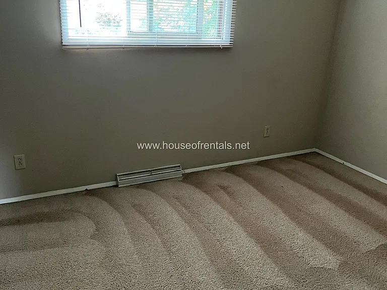 5 Razer St — Photo 7