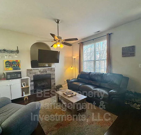 8130 Kings Creek Dr — Photo 5