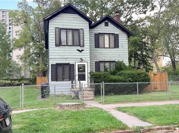 739 8th St, Niagara Falls, NY 14301