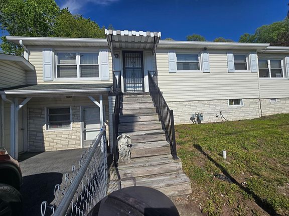 4th image of 170 Bradley School Rd