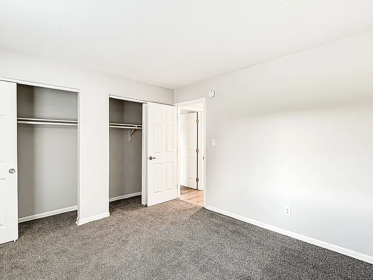 Ninth Avenue Apartments — Photo 24