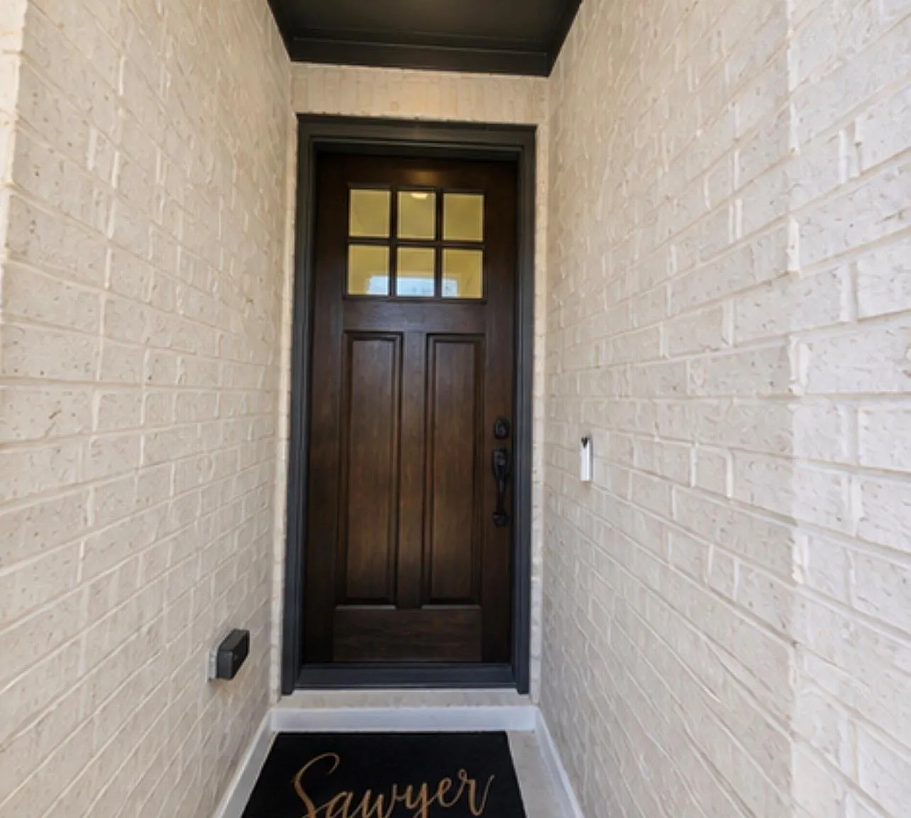 4 bed, 2.0 bath, 1988 sqft, $2,600 — Photo 2