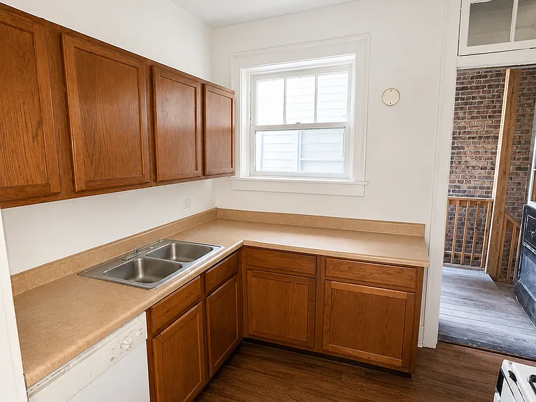 646 W Oakdale Ave #3R — Photo 1