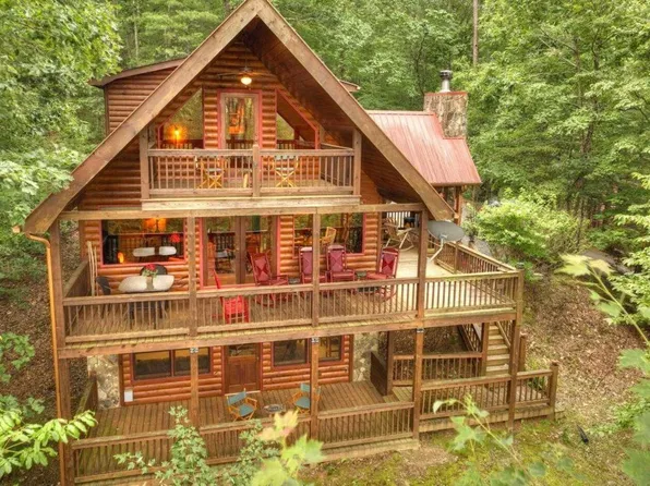 124 White Tail Rdg, Blue Ridge, GA 30513