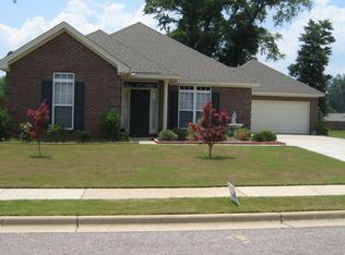 819 Dunvegan Dr, Prattville, AL 36067