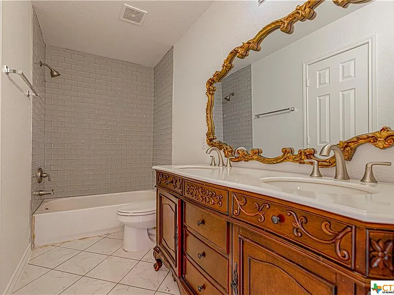 394 Pecan Mdws — Photo 21