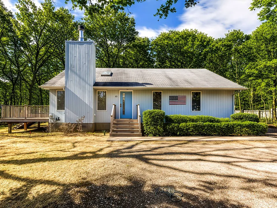 13 Eauclaire St