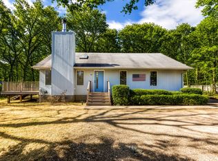 13 Eauclaire St, East Hampton, NY 11937
