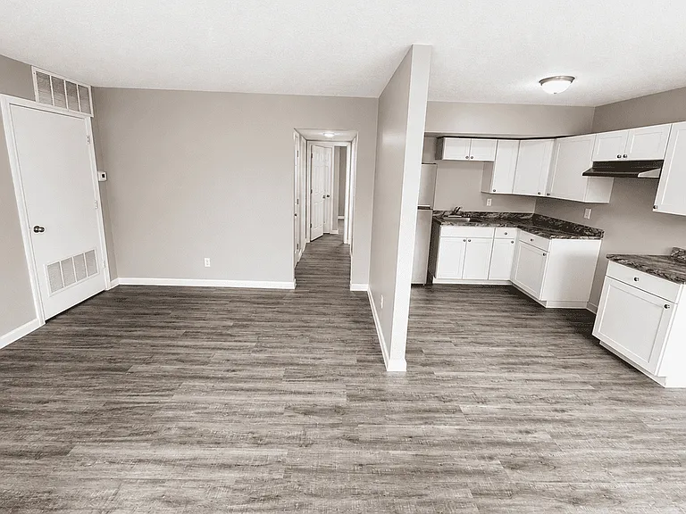 2036 Catalpa Dr #B — Photo 3
